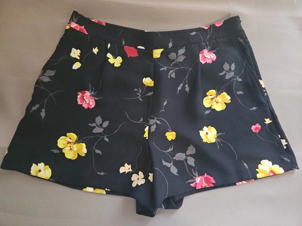 Anne Taylor Loft Shorts Womens Size 16P Floral Back Pockets
